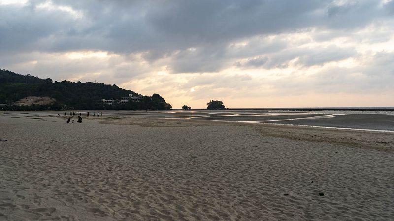 Nai Yang Beach