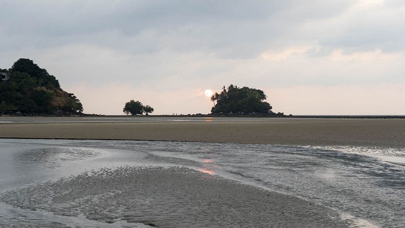 Nai Yang Beach