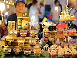 Lardyai Market