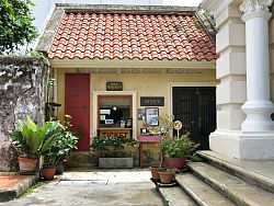 Phuket Thai Hua Museum