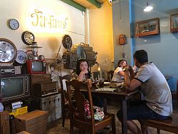 One Chun Cafe n’ Restaurant