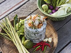 Yum Som O Goong (Pomelo Salad), Ta Khai