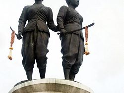 The Heroine\'s Monument is highly revered by all Phuketians
