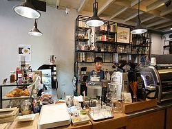 The Old Town coffee shops feature interesting interiors, including family heirlooms, antiques, one-of-a-kind artworks and loads of ‘vintage style’. The atmosphere is eclectic and the shops are fun to explore while sipping on a coffee