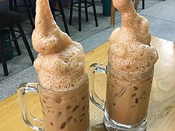 The baristas aim to please and the Old Town coffee shops serve up some great drinks, including Toasted Marshmallow Iced Coffee, Iced Latte, Thai Iced Tea and traditional Kopi. All delicious and unique in their own way