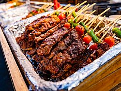 Sunday Walking Street (Talad Yai)