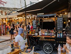 Sunday Walking Street (Talad Yai)