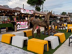 Plernpao Street Market