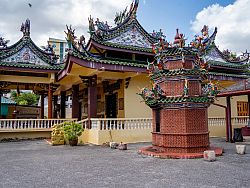 San Chao Jeng Ong