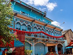 San Chao Saengtham