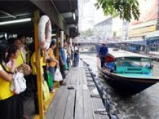 Crossing Bangkok on the water