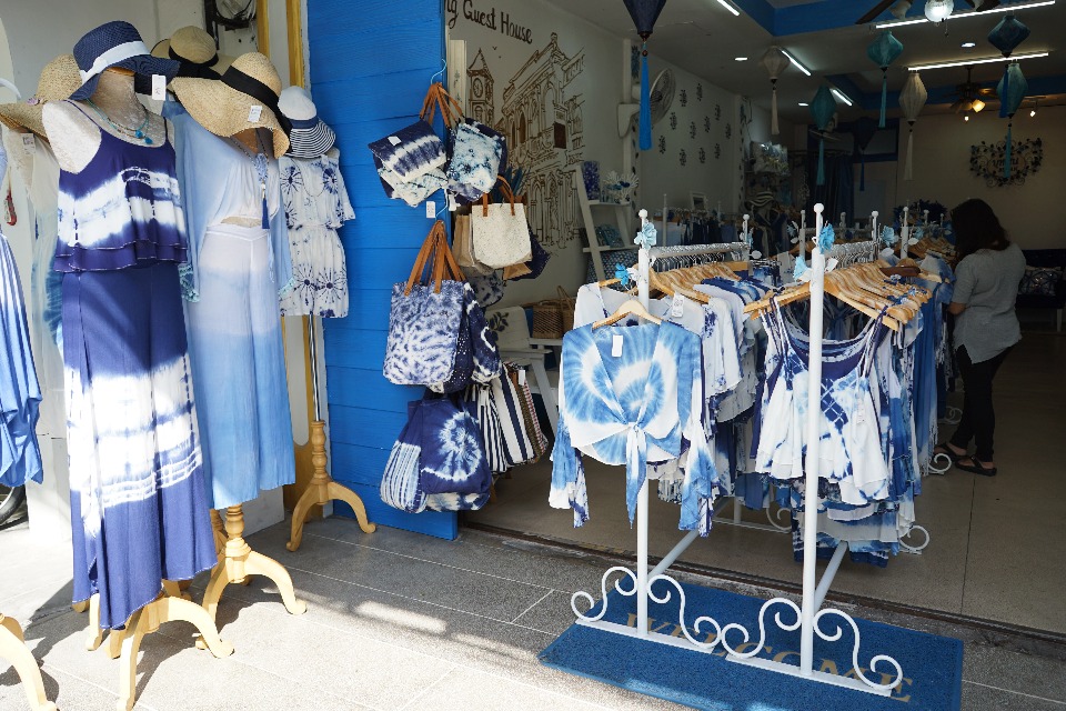 Local shops feature an array of interesting fashion choices at affordable prices. Take home a nice dress as a reminder of your Thailand travels. 
