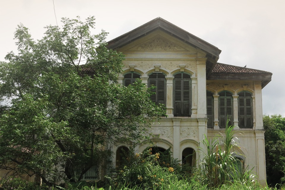 Hidden in Phuket Town, the Limpanon House is one of the most beautiful Sino-colonial mansions on the island
