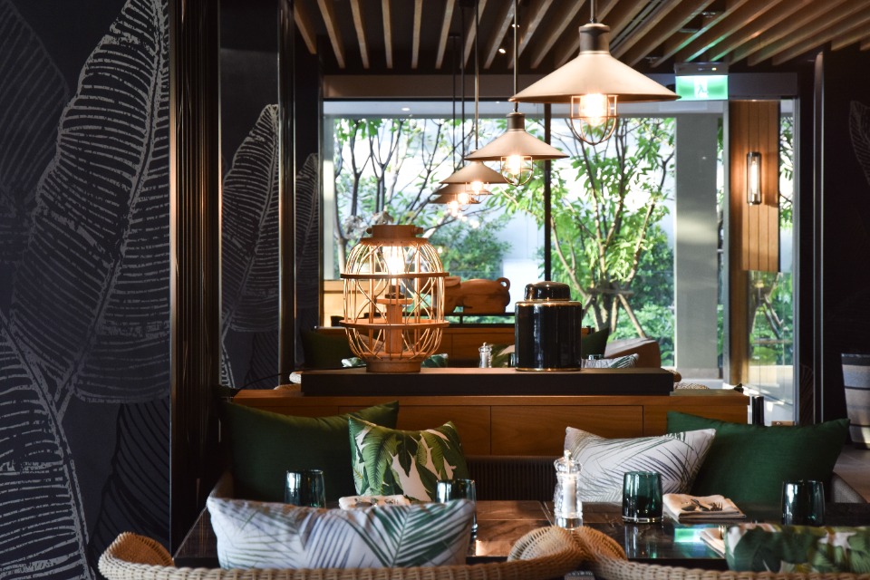 Sears & Co Bar and Grill: Four Points by Sheraton Phuket Patong Beach Resort unveils its new signature restaurant 