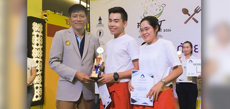 Amari Phuket\'s florist wins the top award in the Andaman Hotelier 2016
