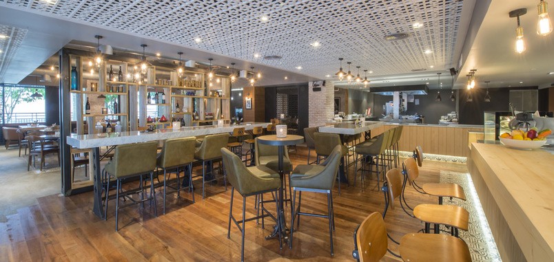 Metzo’s Bistro & Bar at Outrigger Resort in Phuket Wins Global Design Award