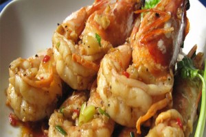 Fried prawns with garlic and pepper