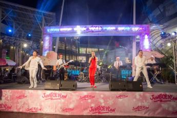 A Legendary Chrismas Concert